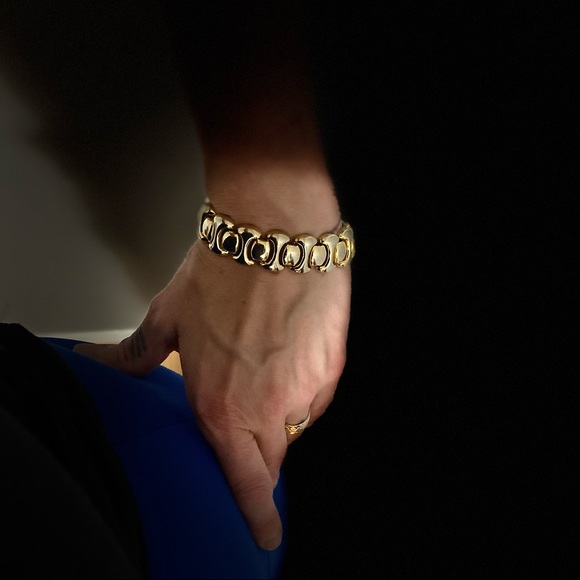 Vintage Gold Tone Link Bracelet. - Picture 8 of 8